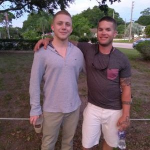 Profile Picture of Drew (@drewrobinett) on Twitter