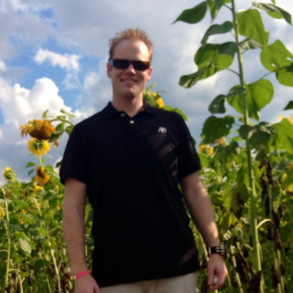 Profile Picture of Travis Jay (@truworthy1) on Poshmark