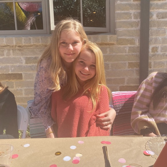 Profile Picture of Blakely Bruce (@blakely_br) on Poshmark