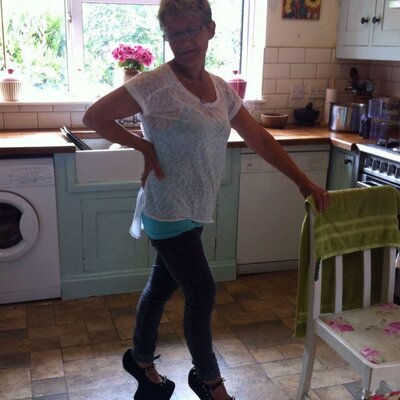 Profile Picture of Elizabeth Oreilly (@elizabethoreil4) on Twitter