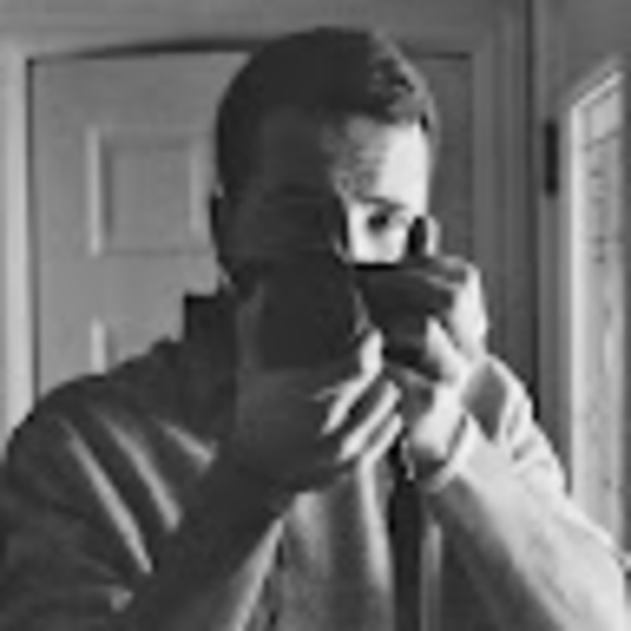 Keenan Aylwin - Poshmark Profile Picture of Keenan Aylwin (@keenanaylwin) on Poshmark