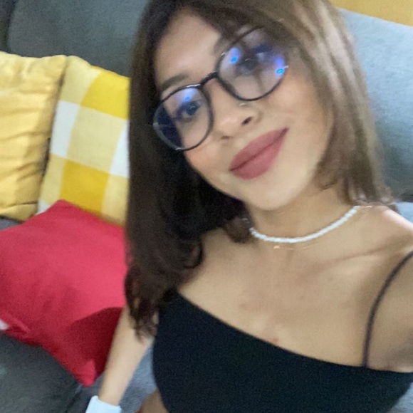 Marisol Vianney - Poshmark Profile Picture of Marisol Vianney (@marisolvianney) on Poshmark