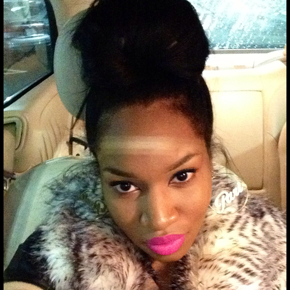 Profile Picture of Renee Lennox (@reneel) on Poshmark