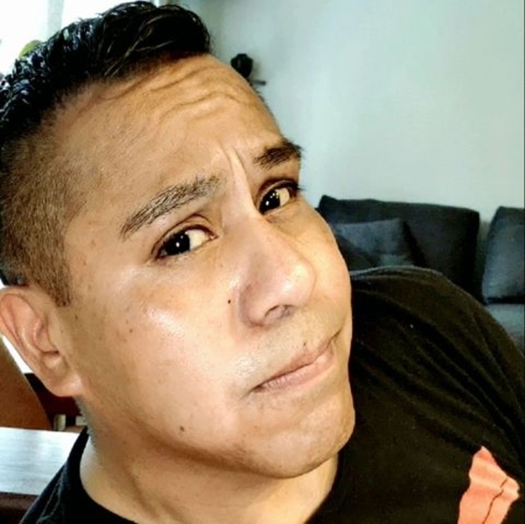 Profile Picture of David Carrizales (@crrzlsdavid) on Poshmark