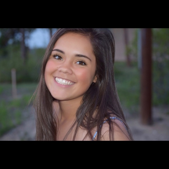 Profile Picture of Kyra Prokuski (@kyraprokuski) on Poshmark