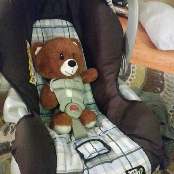 Profile Picture of Renee Haines (@reneerock) on Poshmark