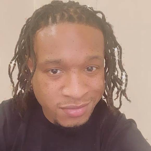 Profile Picture of Glenn Carpenter (@tonyvill13) on Poshmark