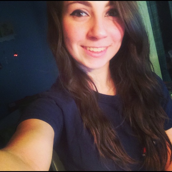 Profile Picture of Alex Blanchet (@alexblanchet13) on Poshmark