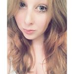 Profile Picture of Danielle Shutts (@jigglygiggl3s) on Instagram