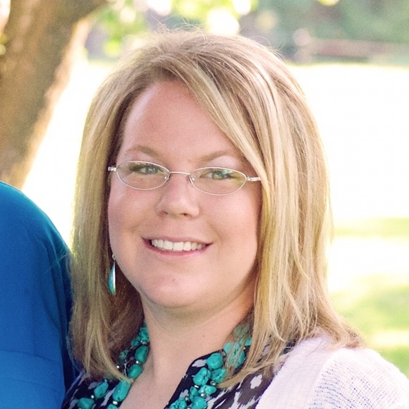 Stacey Fischer - Poshmark Profile Picture of Stacey Fischer (@fischercattle) on Poshmark