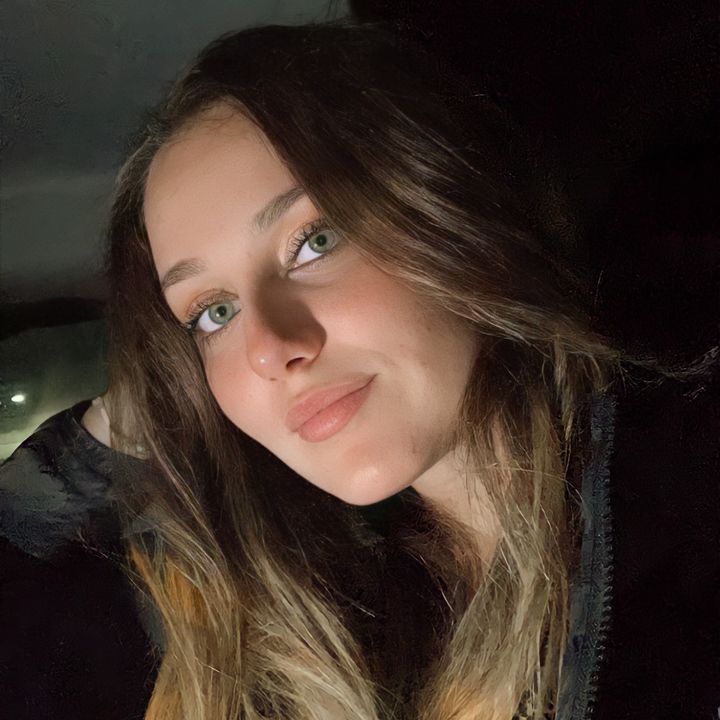 Profile Picture of sof ఌ (@sofiacolaizzi) on Tiktok