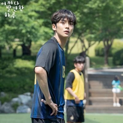 Profile Picture of Arang (@zhizfah) on Twitter