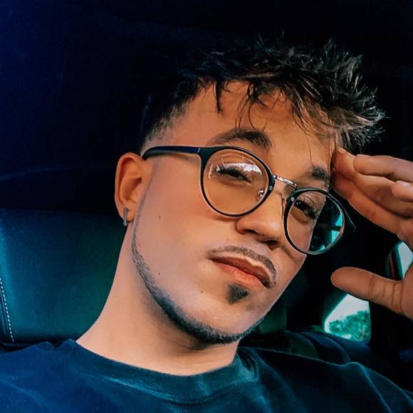 Profile Picture of Carlos valentin Grillo perez (@carlosvgplaisla) on Poshmark