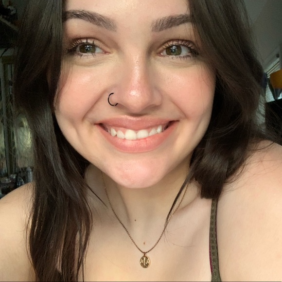 Profile Picture of Autumn Plaxco (@autumn_lee923) on Poshmark