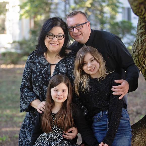 Profile Picture of Elena Kibodeaux (@elenakibodeaux) on Poshmark