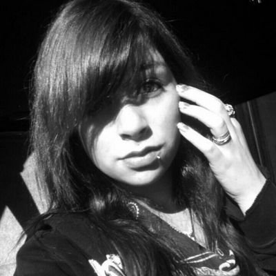 Profile Picture of Cassandra Ferguson (@lilashtails) on Twitter