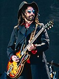 Profile Picture of Mike Campbell (musician)on Wikipedia