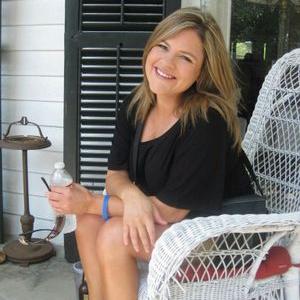 Profile Picture of Shannon Cates Julian (@shannon_julian) on Twitter
