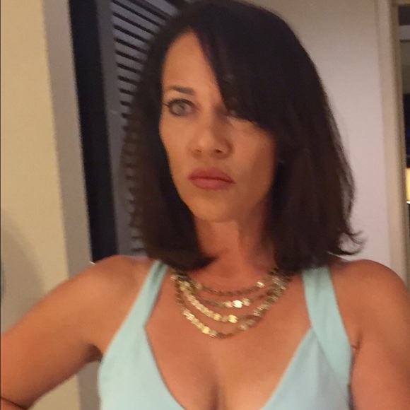 Profile Picture of Michelle Mosher (@mmosher1) on Poshmark