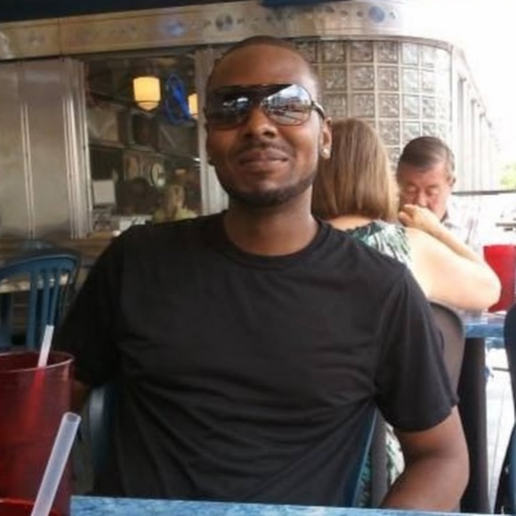 Profile Picture of Jeron Jones (@ocino81) on Poshmark