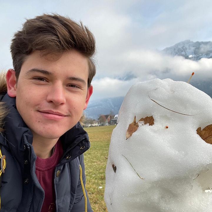 Profile Picture of Simon albrecht (@sunnyfish123) on Tiktok