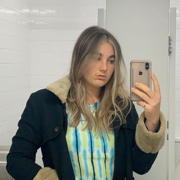 Profile Picture of Alex Cutler (@alexcutler2000) on Poshmark