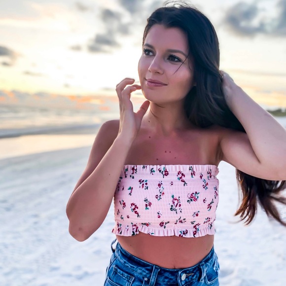 Cheyenne Britt - Poshmark Profile Picture of Cheyenne Britt (@cheyenne_britt) on Poshmark