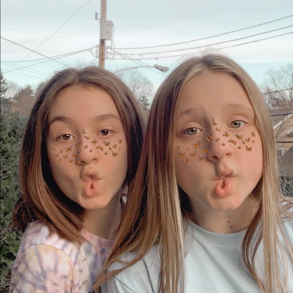 Profile Picture of Lauren Novicki (@lauren_3990) on Poshmark