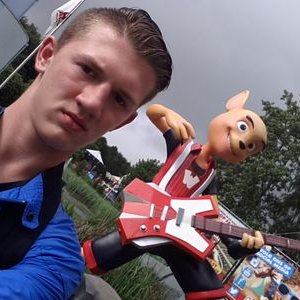 Profile Picture of Alexander Devries (@AlexanderDevri1) on Twitter