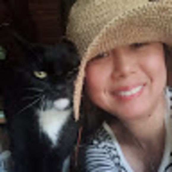 Profile Picture of Kyoko Ishida (@pinto3135) on Poshmark