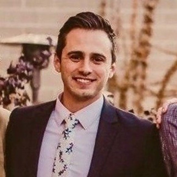 Profile Picture of Chris Field (@cfield411) on Poshmark