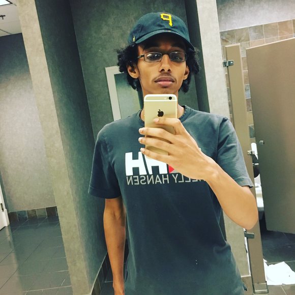 Profile Picture of Thomas Woldemicael (@tommywoah) on Poshmark