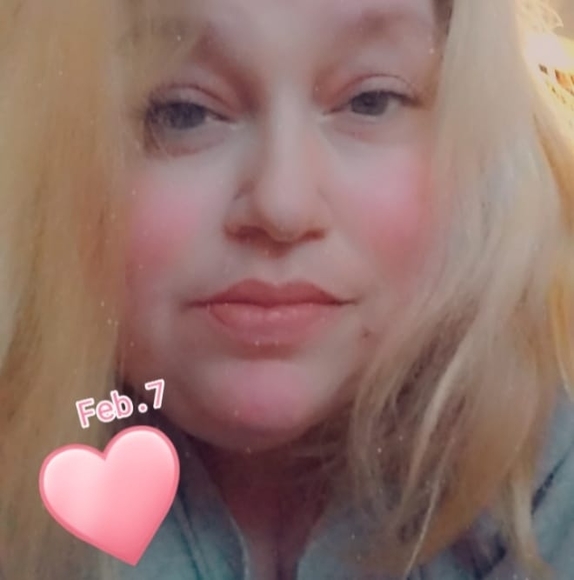 Profile Picture of Shelly Potts (@shellypotts73) on Poshmark