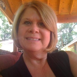 Profile Picture of Patti Hooks (@crzyatqlting) on Myspace