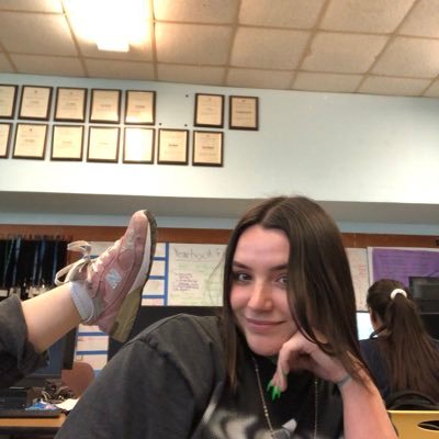 Profile Picture of Zo (@zoehocker) on Twitter