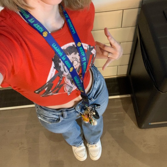 Profile Picture of Kylee Casper (@kyleecasper2005) on Poshmark