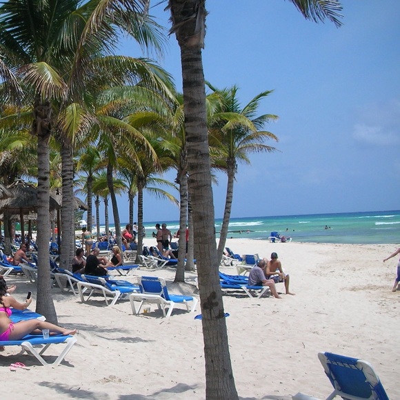 Profile Picture of Katie Vonseefried (@katie_v288) on Poshmark