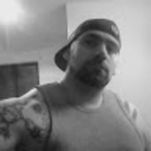 Profile Picture of David Shuck (@davidshuck) on Poshmark