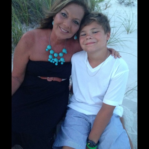 Profile Picture of Angela Rascoe (@amziewilla) on Poshmark