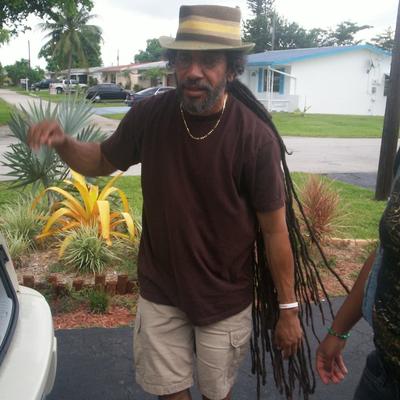 Profile Picture of Ernest Hall (@scarrow1951) on Twitter