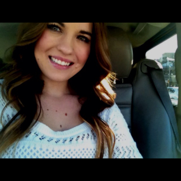 Profile Picture of Cassie Walker (@cassiewalker) on Poshmark