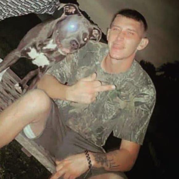 Profile Picture of Tyler Brewster (@tylerbrewste225) on Poshmark