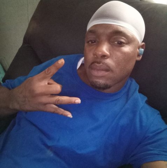 Profile Picture of Robert Brumfield (@robertbrumfield) on Poshmark