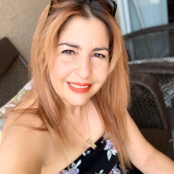 Aurora Guillot - Poshmark Profile Picture of Aurora Guillot (@auroraguillot) on Poshmark