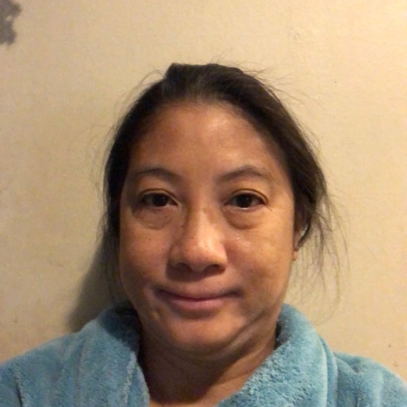 Profile Picture of Danielle Olds (@danielleolds70) on Poshmark