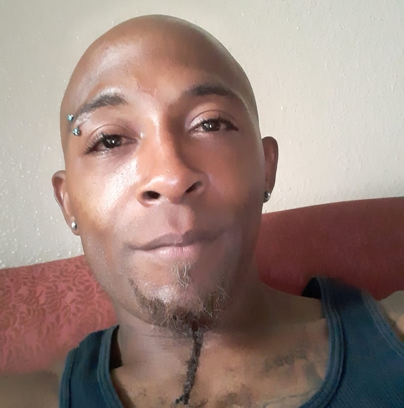 Profile Picture of Daniel Lewis (@dalewis87) on Poshmark