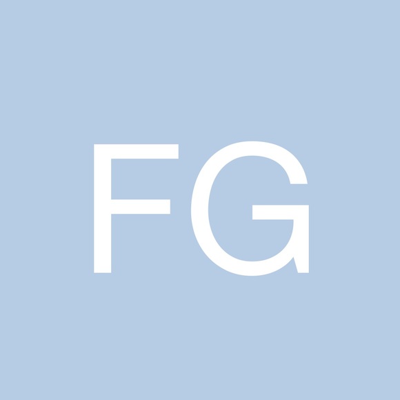 Profile Picture of Funmi George (@3squire) on Poshmark