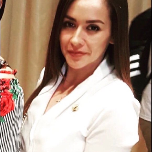 Mayra Galvan - Poshmark Profile Picture of Mayra Galvan (@mayra_galvan) on Poshmark