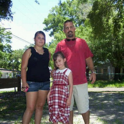 Profile Picture of Stephen Embrey (@singledad151) on Twitter
