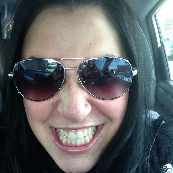 Amanda Amoroso - Poshmark Profile Picture of Amanda Amoroso (@anamoroso) on Poshmark